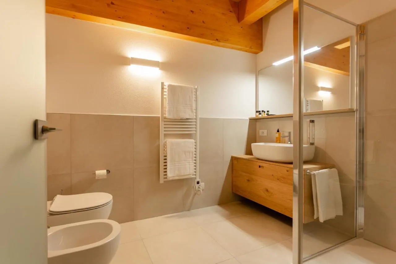 Foresteria Crotasc Hotel Mese Guest house